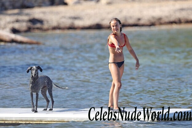 Amelia Windsor Nude 41738