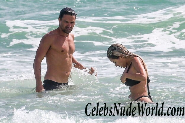 Alexa Dellanos Bikini 42221