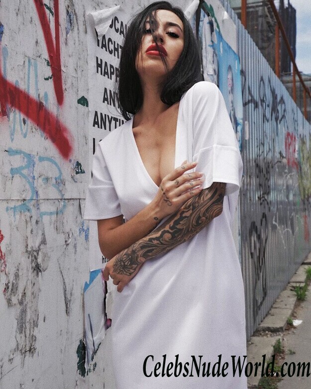 Alexandra Stark Hot 42355