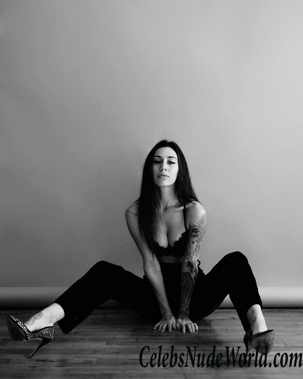 Alexandra Stark Hot 42360