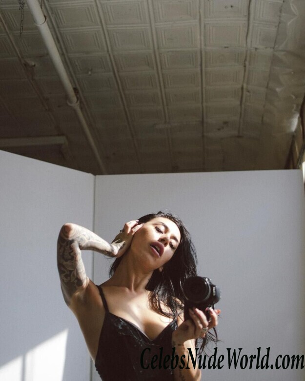 Alexandra Stark Hot 42392