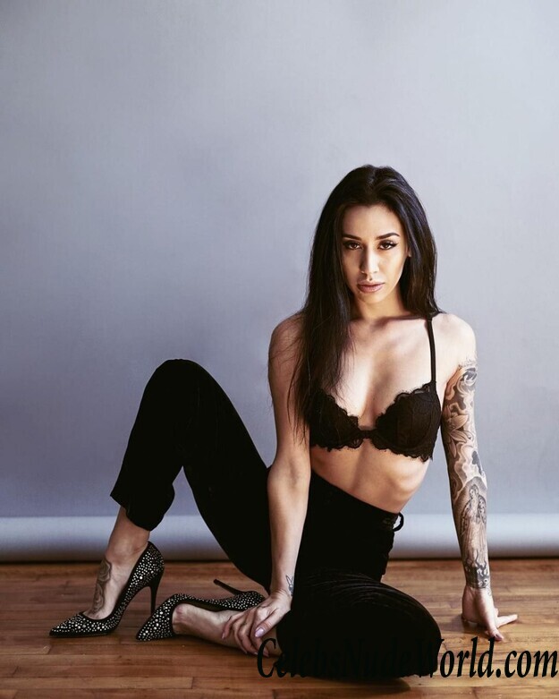 Alexandra Stark Hot 42395