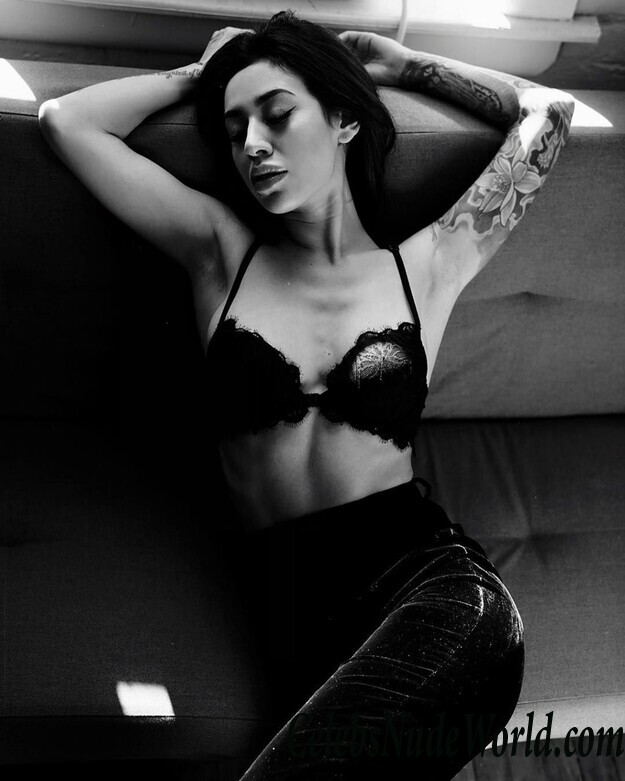 Alexandra Stark Hot 42410