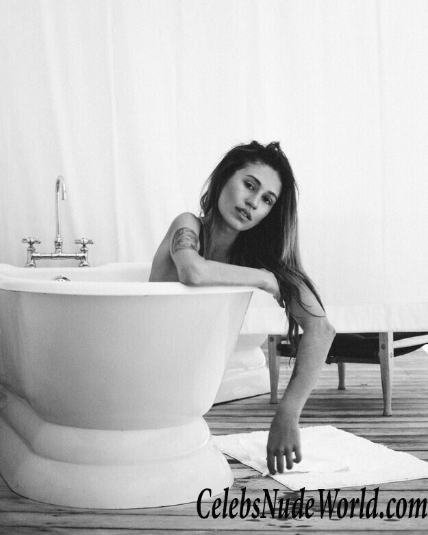 Alexandra Stark Hot 42457