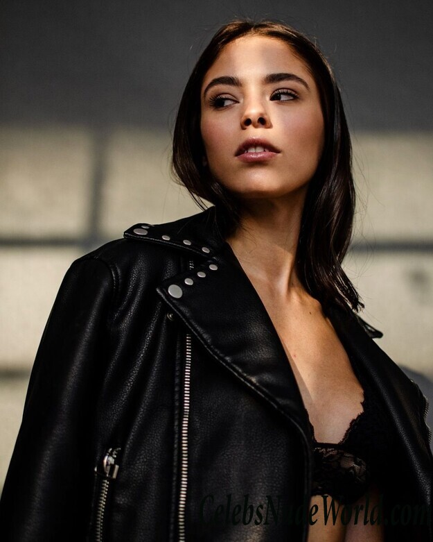 Alexandra Stark Hot 42460