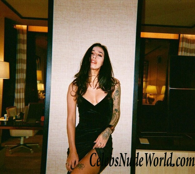 Alexandra Stark Hot 42472