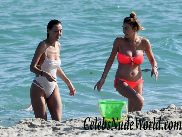 Alana Hadid & Marielle Hadid Bikini 42967