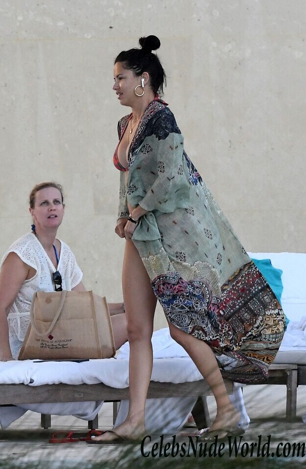 Adriana Lima Bikini 43011