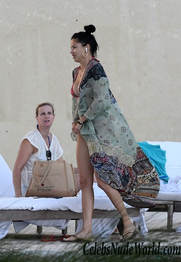 Adriana Lima Bikini 43014