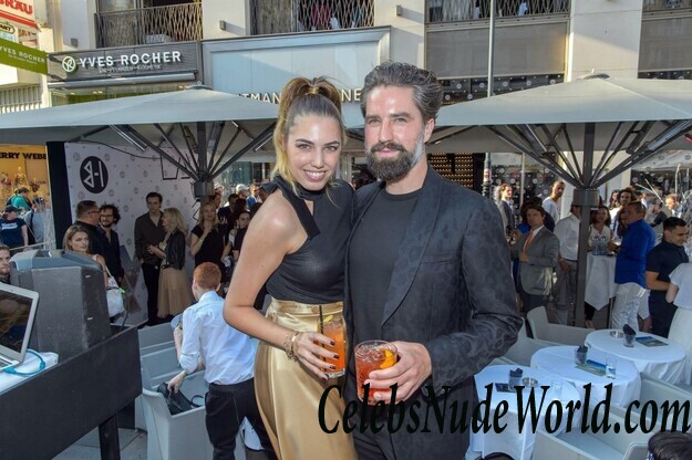 Amber Le Bon Sexy 43104