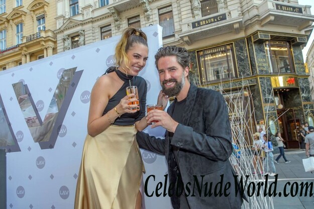 Amber Le Bon Sexy 43112