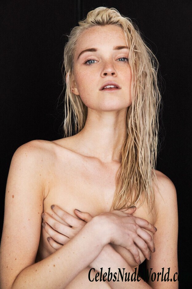 Alexa Reynen Topless 43200