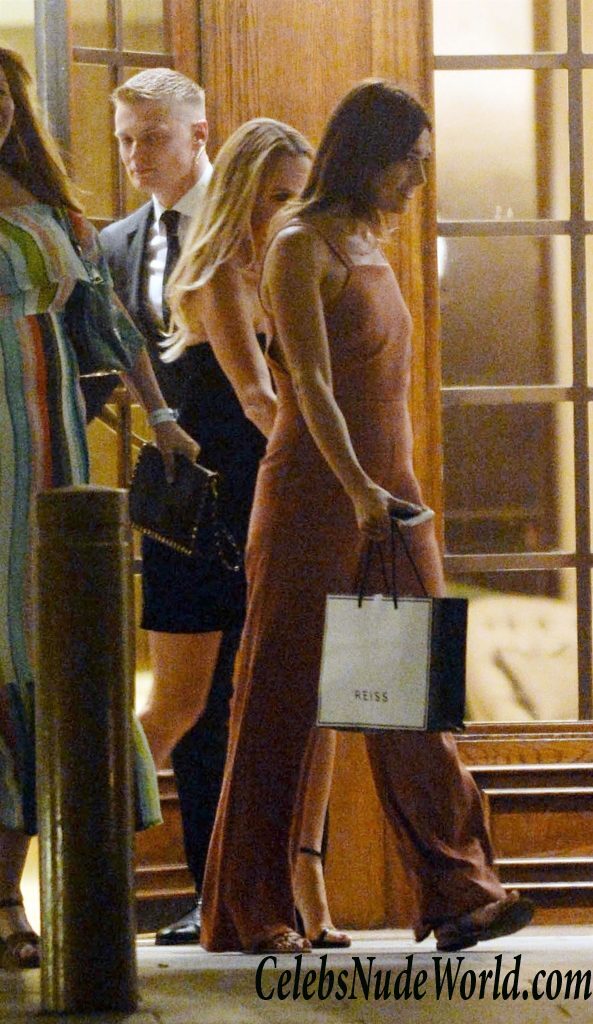 Amanda Holden Sexy 44480