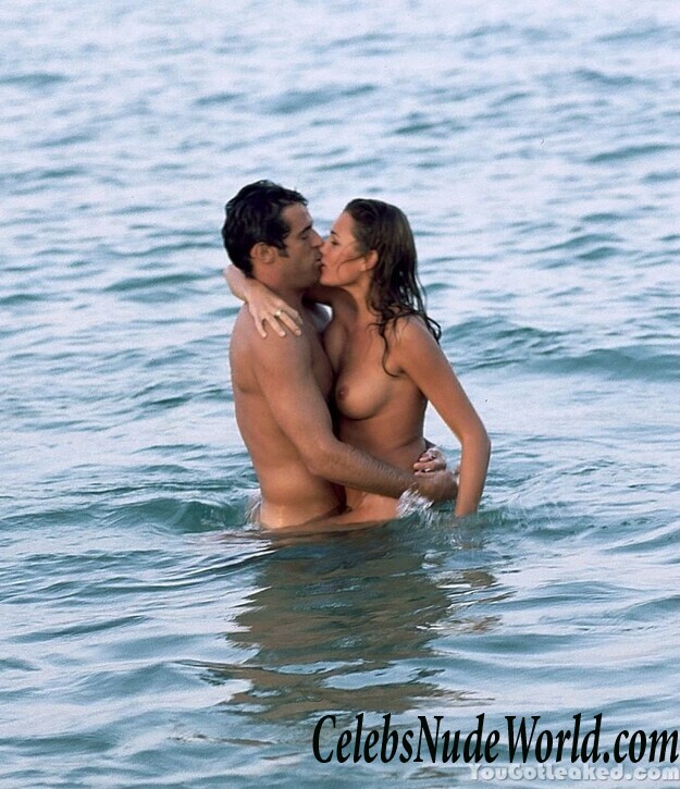 Topless pics of Alena Seredova 44698