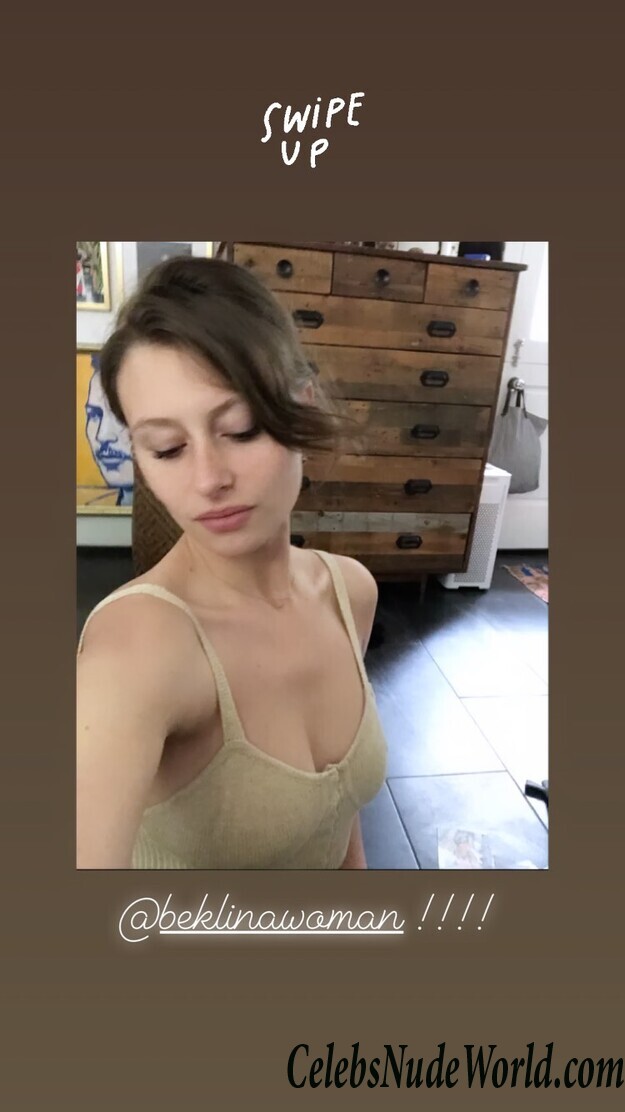 Aly Michalka Cleavage 44799