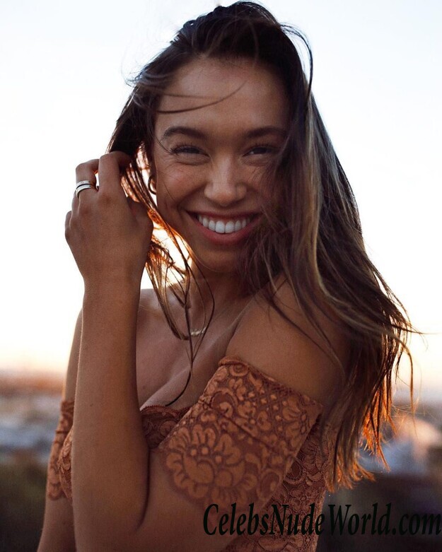 Alexis Ren Hot 45598