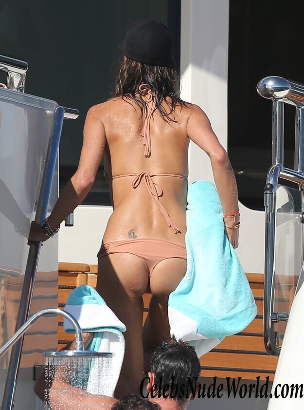 Sexy Photos of Alessandra Ambrosio 45775