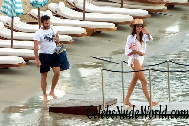 Alessandra Ambrosio Bikini 45982