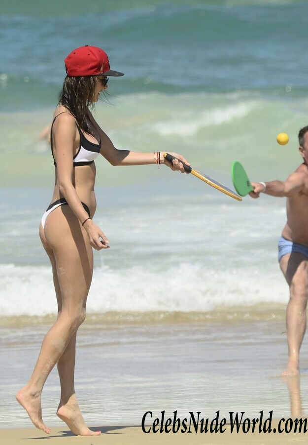 Alessandra Ambrosio Bikini 46069