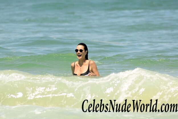 Alessandra Ambrosio Bikini 46077