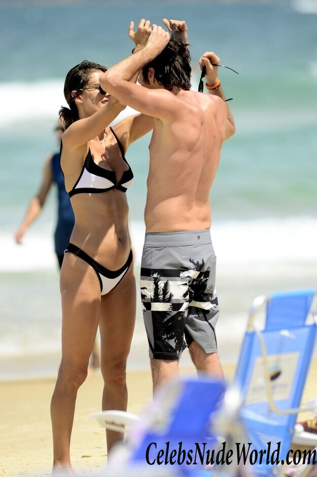 Alessandra Ambrosio Bikini 46094