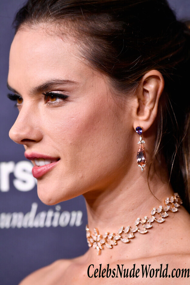 Alessandra Ambrosio Sexy 46468