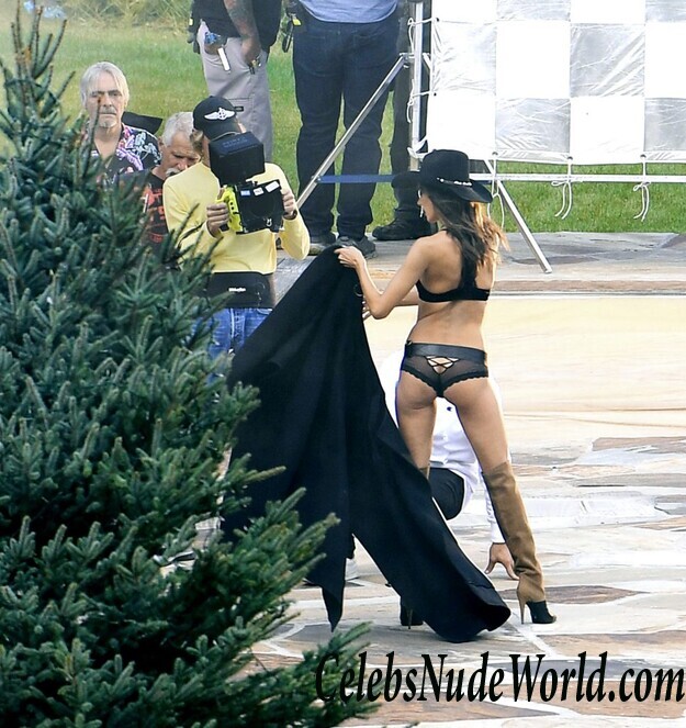 Alessandra Ambrosio Sexy 46487
