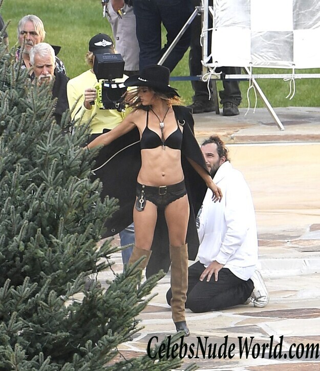 Alessandra Ambrosio Sexy 46495