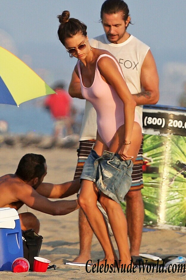 Alessandra Ambrosio Sexy 46526