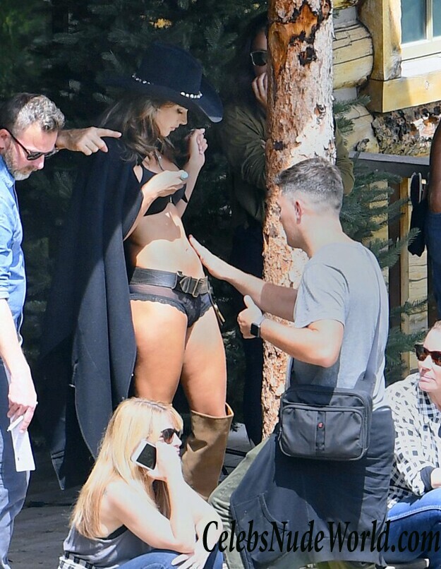 Alessandra Ambrosio Sexy 46545