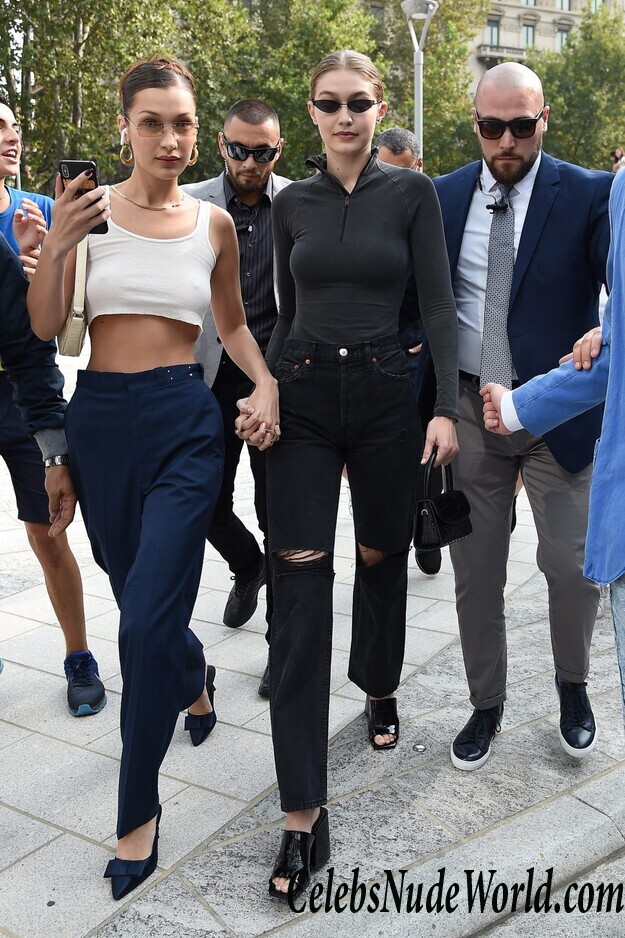 Bella Hadid Pokies 47331