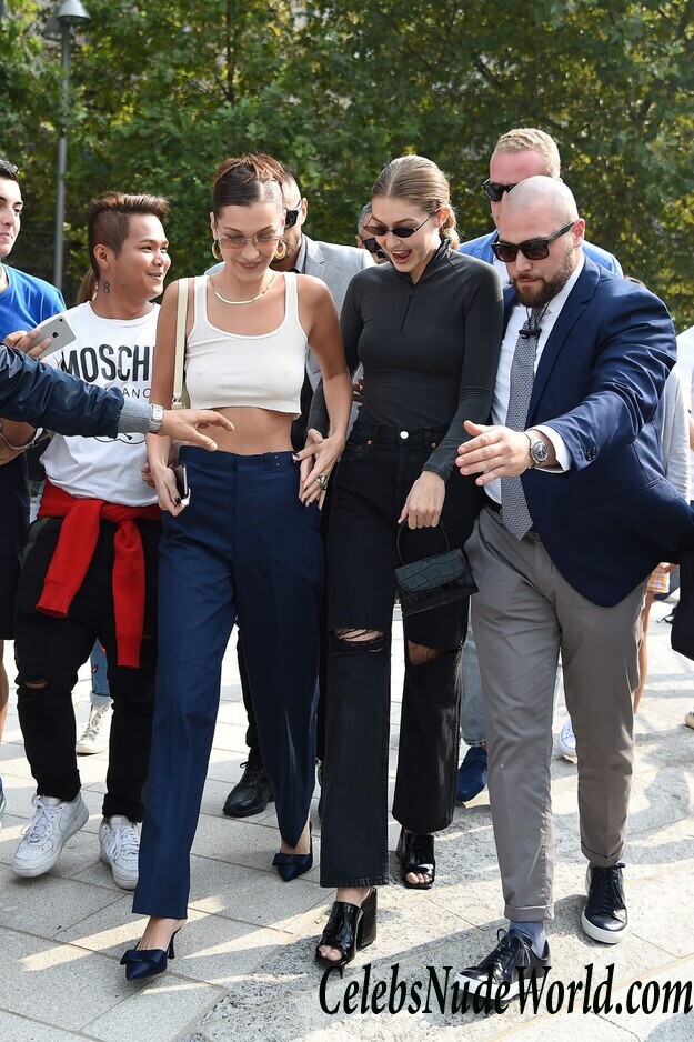 Bella Hadid Pokies 47333