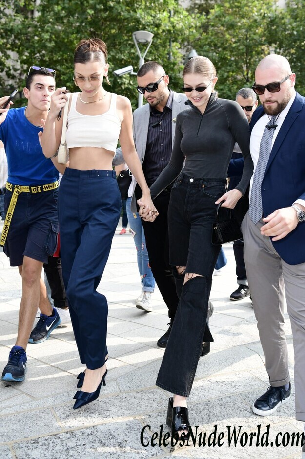 Bella Hadid Pokies 47369