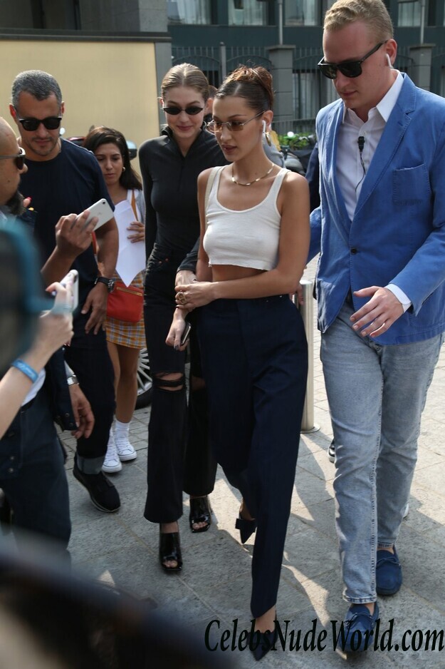 Bella Hadid Pokies 47401