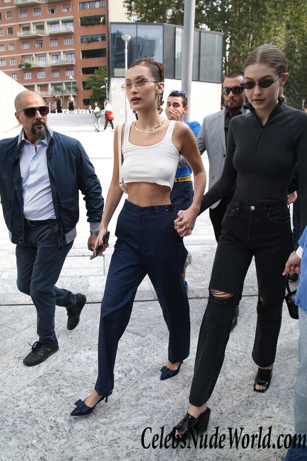 Bella Hadid Pokies 47402