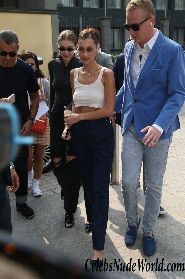 Bella Hadid Pokies 47415