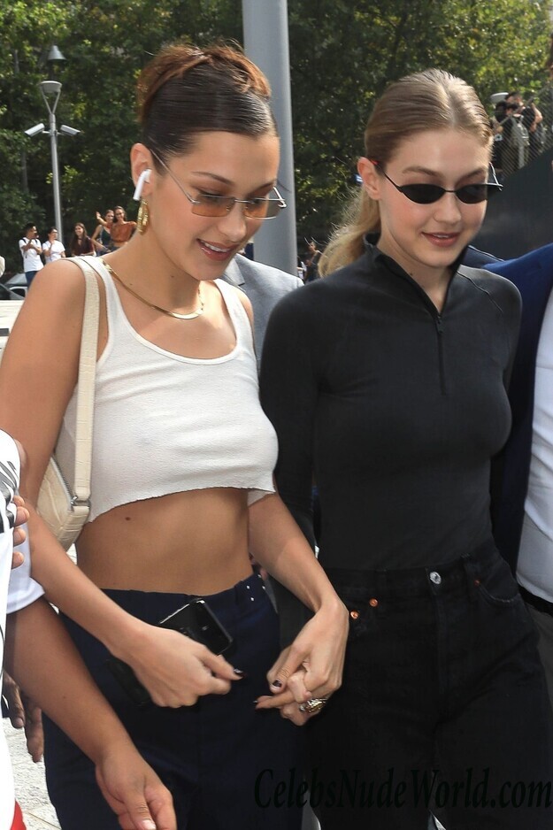 Bella Hadid Pokies 47417
