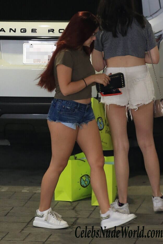 Ariel Winter Ass 47496