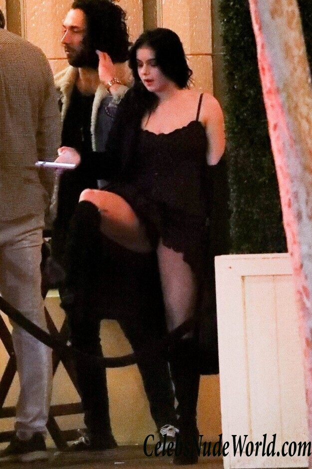 Ariel Winter Upskirt 47675