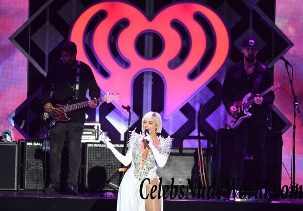 Bebe Rexha Cleavage 47850