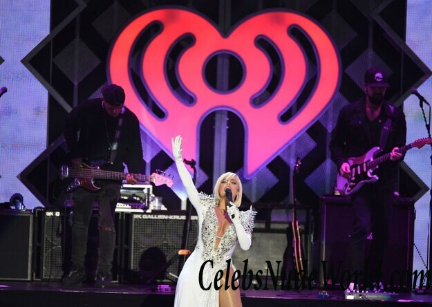 Bebe Rexha Cleavage 47854