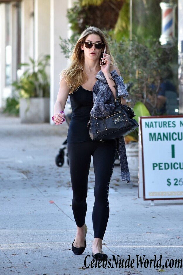 Ashley Greene Sexy 47905