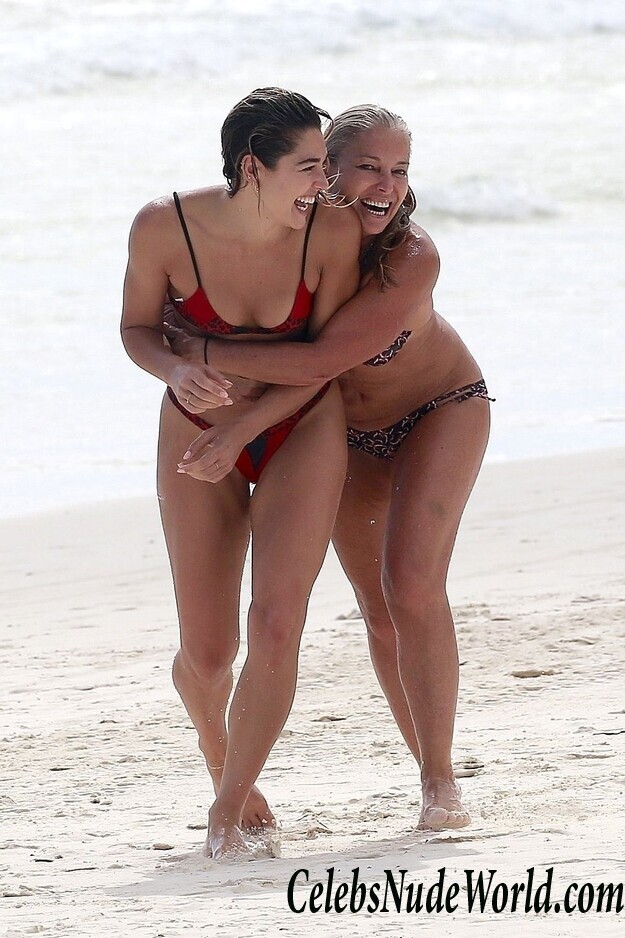 Ashley Hart Sexy 48030