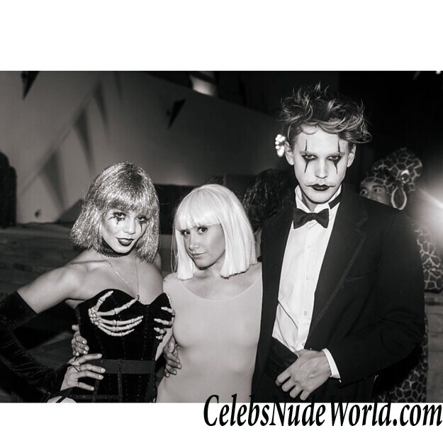 Ashley Tisdale Sexy 48235