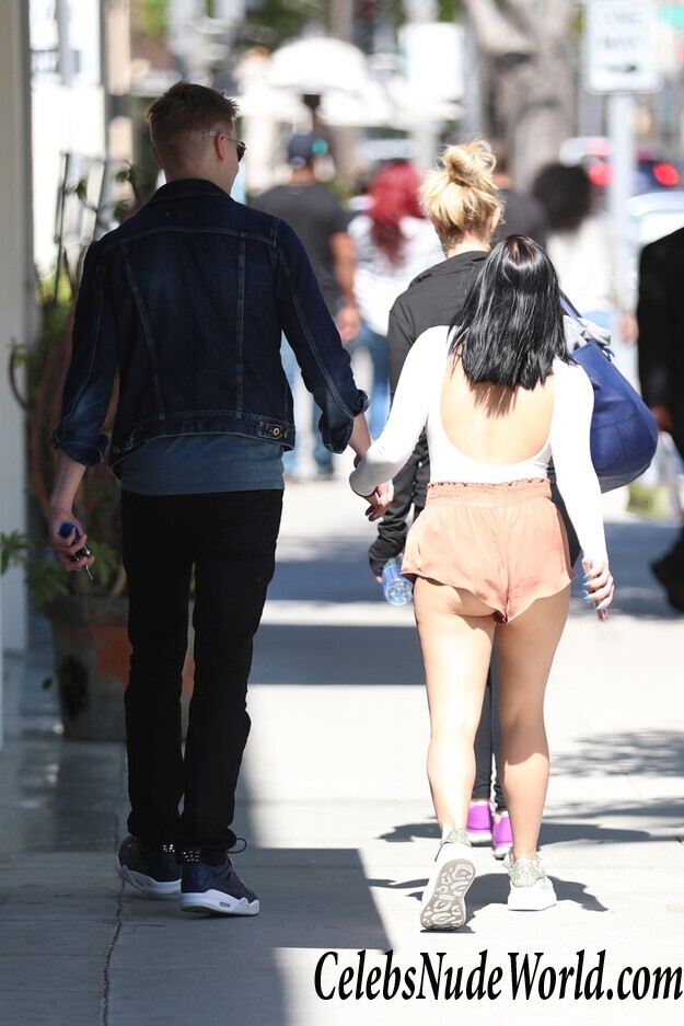 Ariel Winter Wearing The Tiniest Shorts Ever 48335