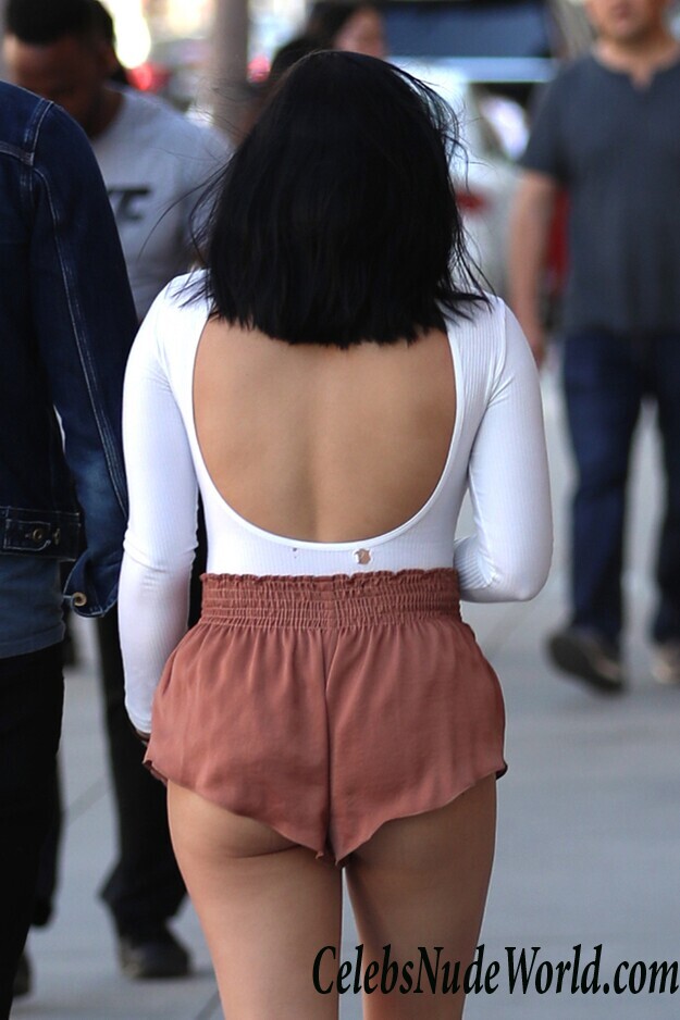 Ariel Winter Wearing The Tiniest Shorts Ever 48339