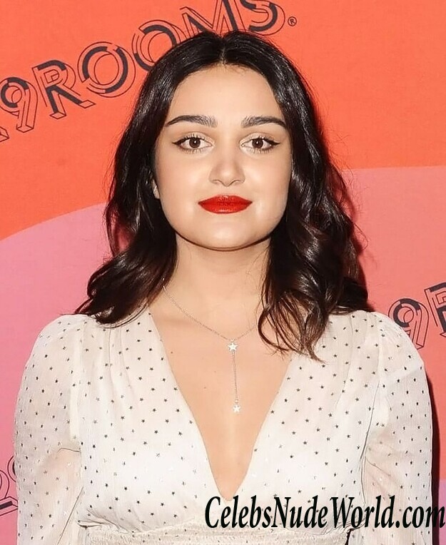 Ariela Barer Erotic 48346