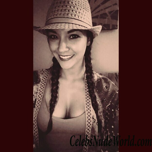 Averey Tressler Hot 48989