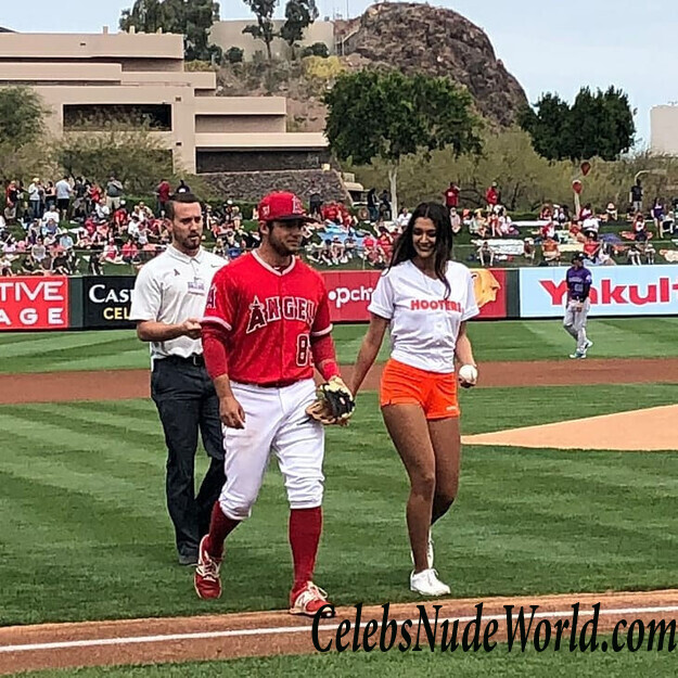 Averey Tressler Hot 49003