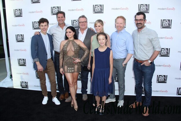 Ariel Winter in a Huge Cleavage Dress Pics 49462